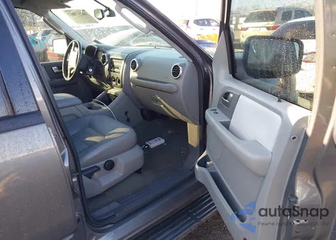 2004 Ford Expedition Xlt from USA, damaged, VIN 1FMRU15W74LB41856